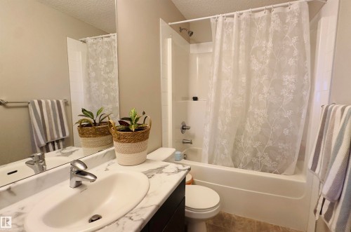 419 142 Ebbers Boulevard, Edmonton, AB - Indoor Photo Showing Bathroom