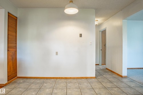 9928 181 Street, Edmonton, AB - Indoor Photo Showing Other Room