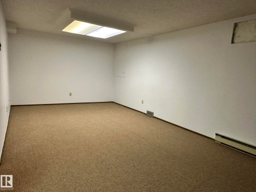9928 181 Street, Edmonton, AB - Indoor Photo Showing Other Room