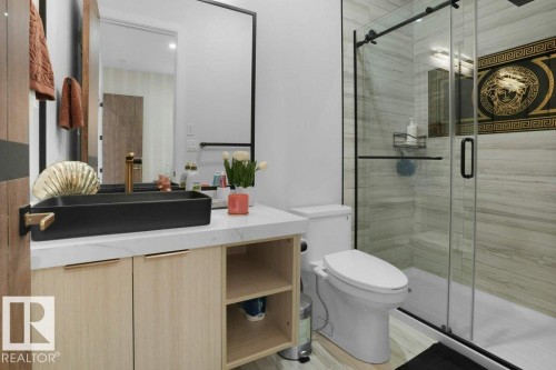 5104 Woolsey Link, Edmonton, AB - Indoor Photo Showing Bathroom