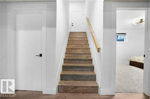 5104 Woolsey Link, Edmonton, AB - Indoor Photo Showing Other Room