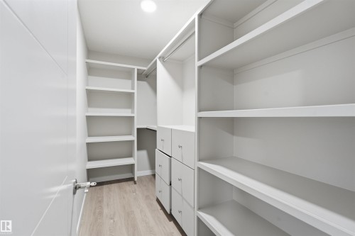 4339 Hawthorn Landing Landing, Edmonton, AB - Indoor With Storage