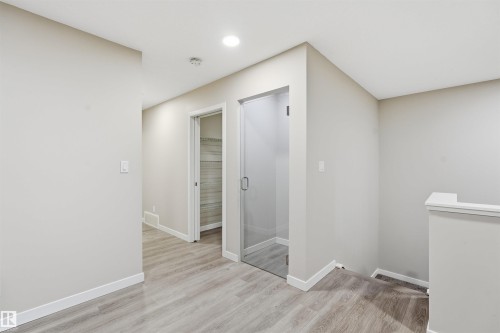 4339 Hawthorn Landing Landing, Edmonton, AB - Indoor Photo Showing Other Room
