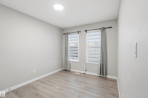 4339 Hawthorn Landing Landing, Edmonton, AB - Indoor Photo Showing Other Room