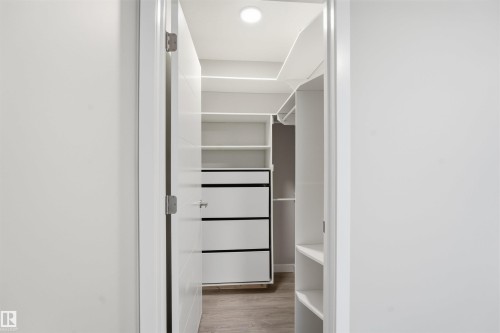 4339 Hawthorn Landing Landing, Edmonton, AB - Indoor