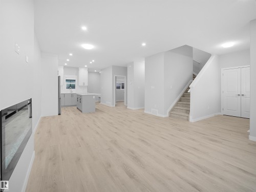 3272 Dallas Schmidt Drive, Edmonton, AB - Indoor