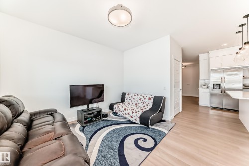 17532 49 Street, Edmonton, AB - Indoor Photo Showing Other Room