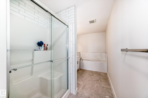 17532 49 Street, Edmonton, AB - Indoor