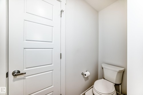 17532 49 Street, Edmonton, AB - Indoor Photo Showing Bathroom