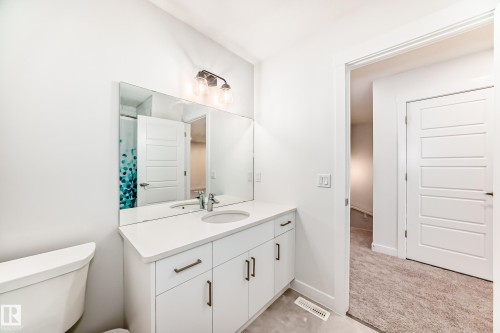 17532 49 Street, Edmonton, AB - Indoor Photo Showing Bathroom