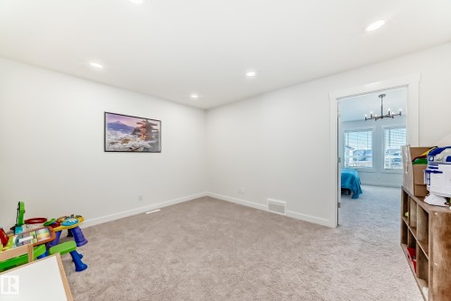 17532 49 Street, Edmonton, AB - Indoor Photo Showing Other Room