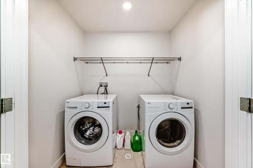 17532 49 Street, Edmonton, AB - Indoor Photo Showing Laundry Room