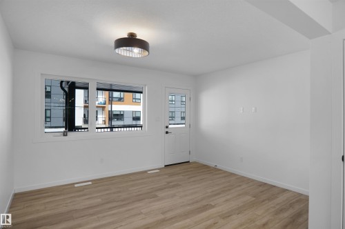 95 1430 Aster Way, Edmonton, AB - Indoor Photo Showing Other Room