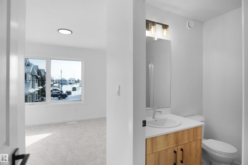 95 1430 Aster Way, Edmonton, AB - Indoor Photo Showing Bathroom