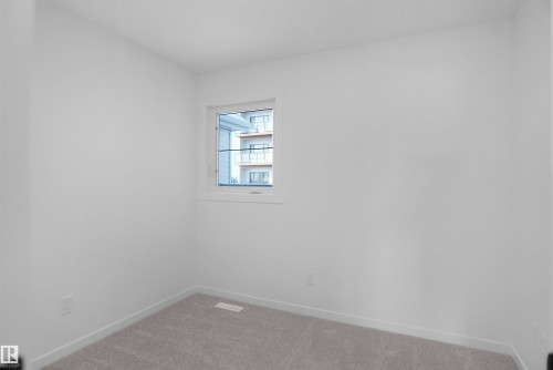95 1430 Aster Way, Edmonton, AB - Indoor Photo Showing Other Room