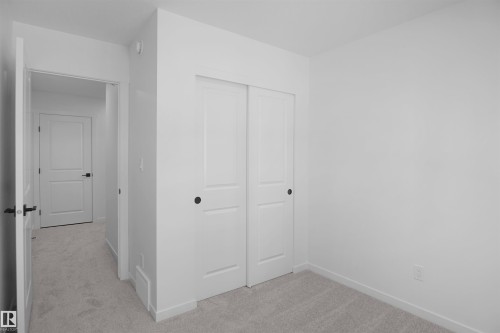 95 1430 Aster Way, Edmonton, AB - Indoor Photo Showing Other Room