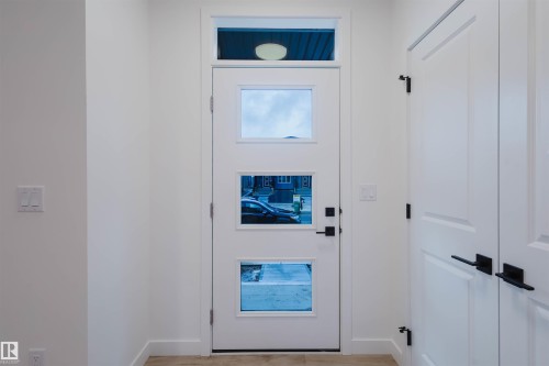 2108 Crossbill Lane, Edmonton, AB - Indoor Photo Showing Other Room