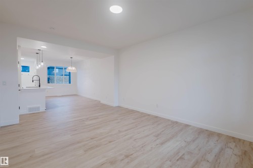 2108 Crossbill Lane, Edmonton, AB - Indoor Photo Showing Other Room