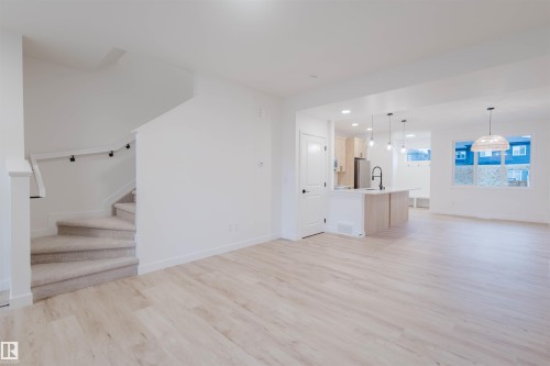 2108 Crossbill Lane, Edmonton, AB - Indoor Photo Showing Other Room