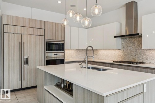 3631 Westcliff Way, Edmonton, AB - Indoor Photo Showing Kitchen With Double Sink With Upgraded Kitchen