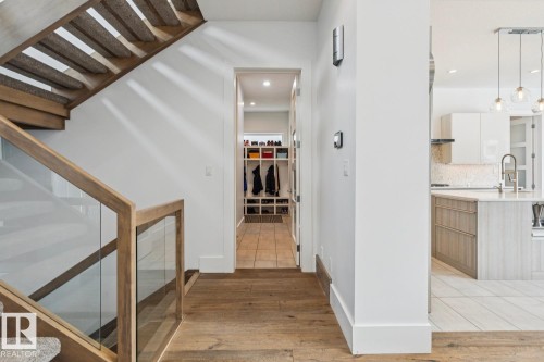 3631 Westcliff Way, Edmonton, AB - Indoor