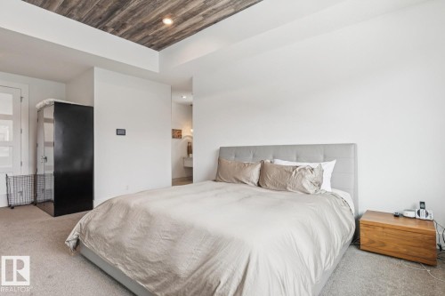 3631 Westcliff Way, Edmonton, AB - Indoor Photo Showing Bedroom