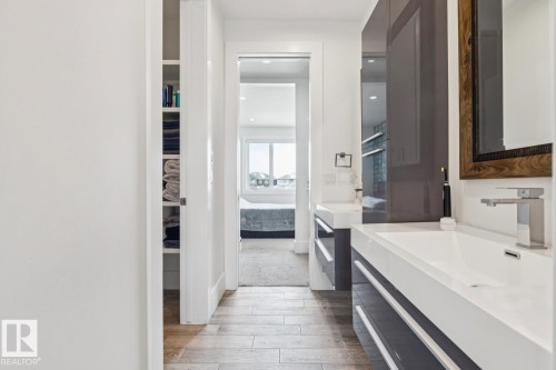 3631 Westcliff Way, Edmonton, AB - Indoor Photo Showing Bathroom