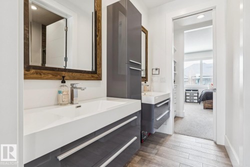 3631 Westcliff Way, Edmonton, AB - Indoor Photo Showing Bathroom