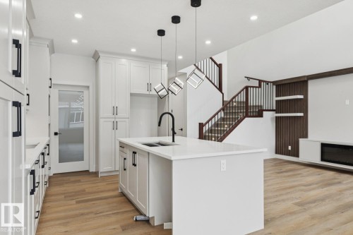 3529 42 Avenue, Beaumont, AB - Indoor Photo Showing Kitchen With Upgraded Kitchen