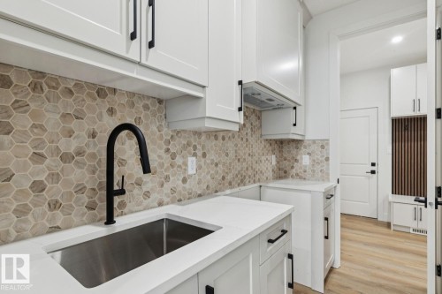 3529 42 Avenue, Beaumont, AB - Indoor Photo Showing Kitchen