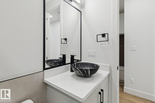 3529 42 Avenue, Beaumont, AB - Indoor Photo Showing Bathroom
