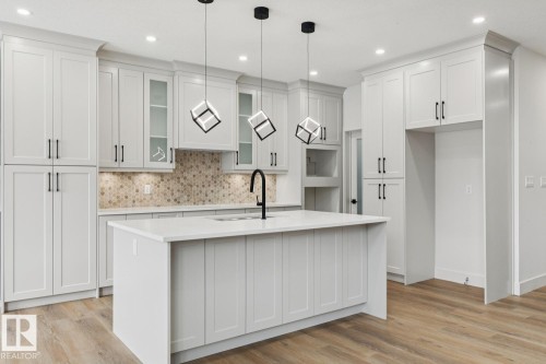 3529 42 Avenue, Beaumont, AB - Indoor Photo Showing Kitchen With Upgraded Kitchen