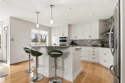 108 Ironwood Place, Edmonton, AB - Indoor Photo Showing Kitchen With Upgraded Kitchen