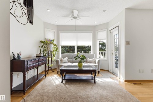 108 Ironwood Place, Edmonton, AB - Indoor Photo Showing Living Room