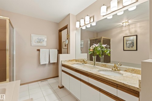 108 Ironwood Place, Edmonton, AB - Indoor Photo Showing Bathroom