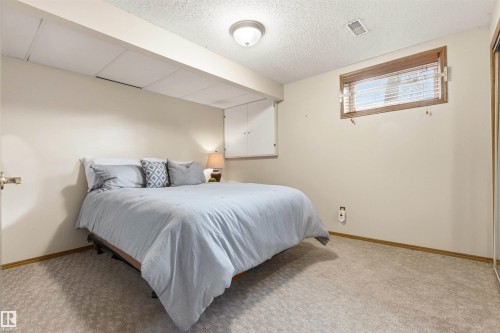 108 Ironwood Place, Edmonton, AB - Indoor Photo Showing Bedroom