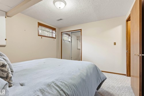 108 Ironwood Place, Edmonton, AB - Indoor Photo Showing Bedroom