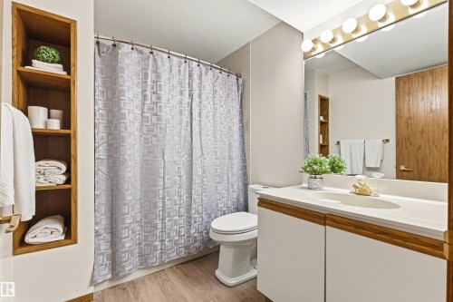 108 Ironwood Place, Edmonton, AB - Indoor Photo Showing Bathroom