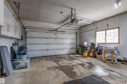 108 Ironwood Place, Edmonton, AB - Indoor Photo Showing Garage