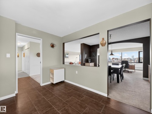 1002 9929 Saskatchewan Drive, Edmonton, AB - Indoor