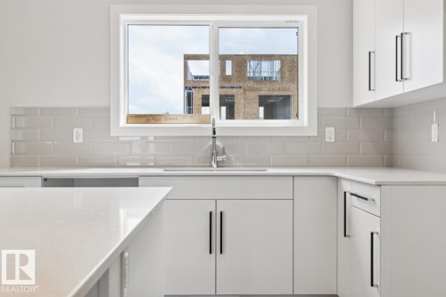 59 Gambel Loop, Spruce Grove, AB - Indoor Photo Showing Kitchen