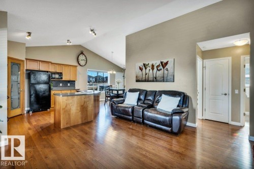 253 Birchwood Drive, Devon, AB - Indoor