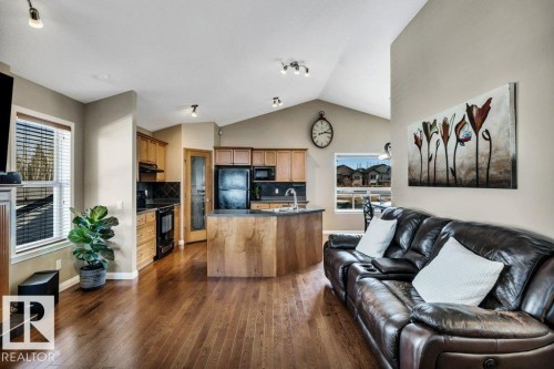 253 Birchwood Drive, Devon, AB - Indoor