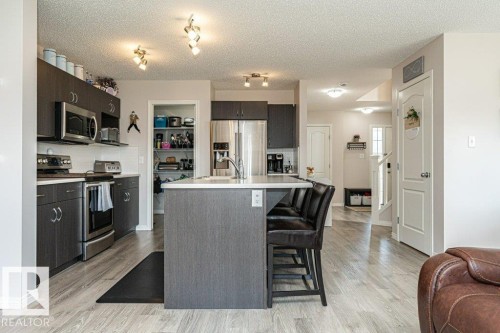 8727 Carson Way, Edmonton, AB - Indoor Photo Showing Kitchen With Upgraded Kitchen