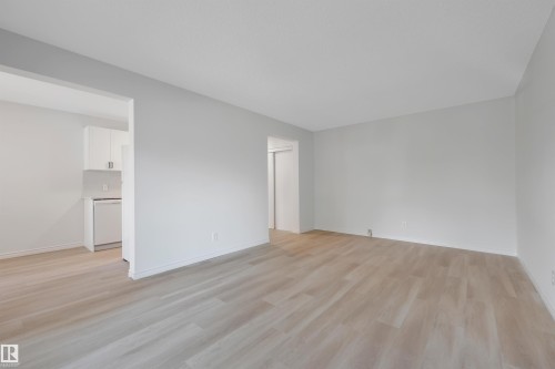 222 5730 Riverbend Road, Edmonton, AB - Indoor Photo Showing Other Room