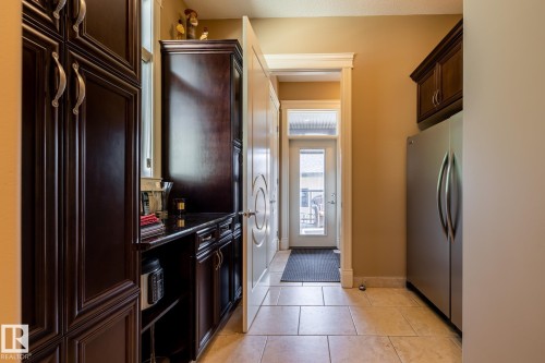 7620 98A Avenue, Edmonton, AB - Indoor