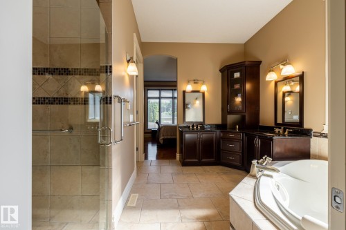 7620 98A Avenue, Edmonton, AB - Indoor Photo Showing Bathroom