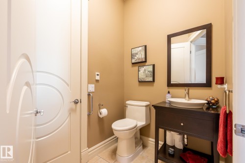 7620 98A Avenue, Edmonton, AB - Indoor Photo Showing Bathroom