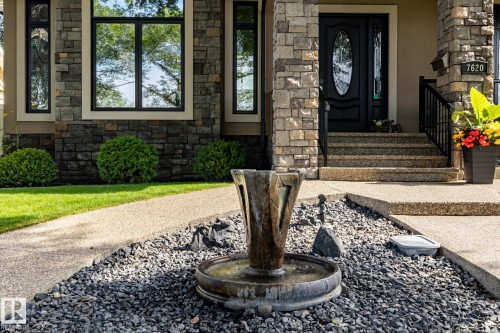 7620 98A Avenue, Edmonton, AB - Outdoor