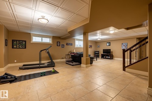 7620 98A Avenue, Edmonton, AB - Indoor